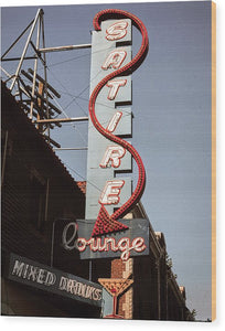 Old Bar And Lounge Sign - Wood Print